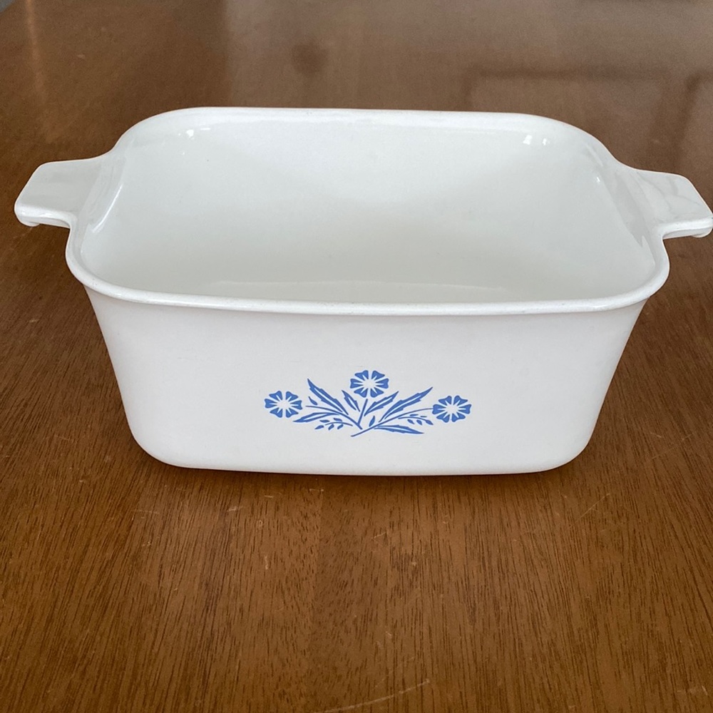 Vintage blue cornflowers CorningWare casserole